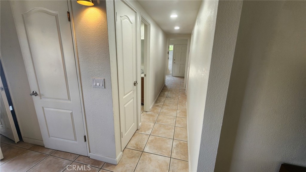 71739 Tunis Road Rancho Mirage, CA 92270 - Photo 9 of 20 Hallway leading to bedrooms