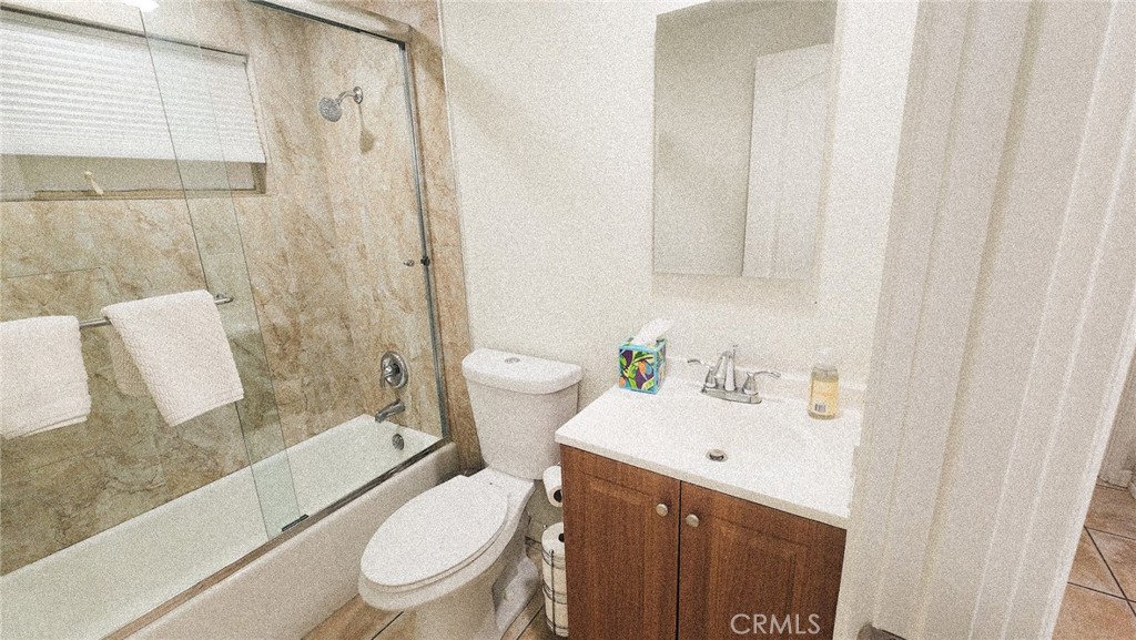 71739 Tunis Road Rancho Mirage, CA 92270 - Photo 10 of 20 Guest Bath