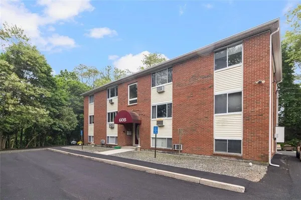 $1,650 | 60 Bethel Street, Unit 3, Cranston, RI 02920