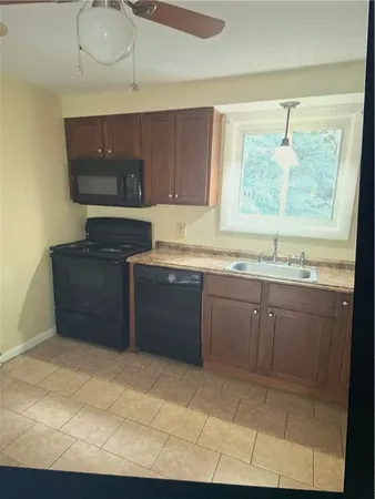 $1,650 | 60 Bethel Street, Unit 3, Cranston, RI 02920