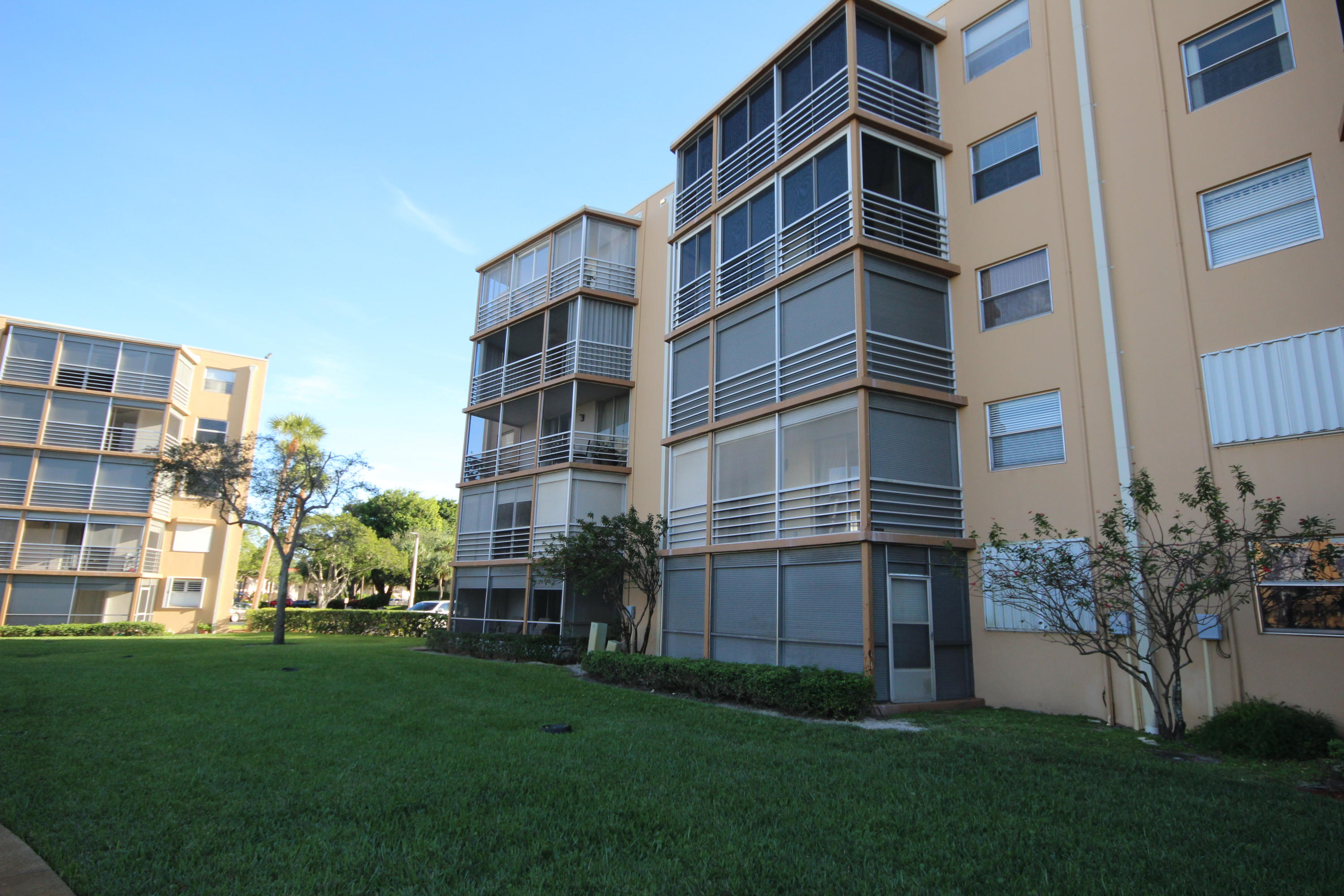 299 Northwest 52nd Terrace, Unit 218 Boca Raton, FL 33487 - Photo 36 of 37 IMG_0481