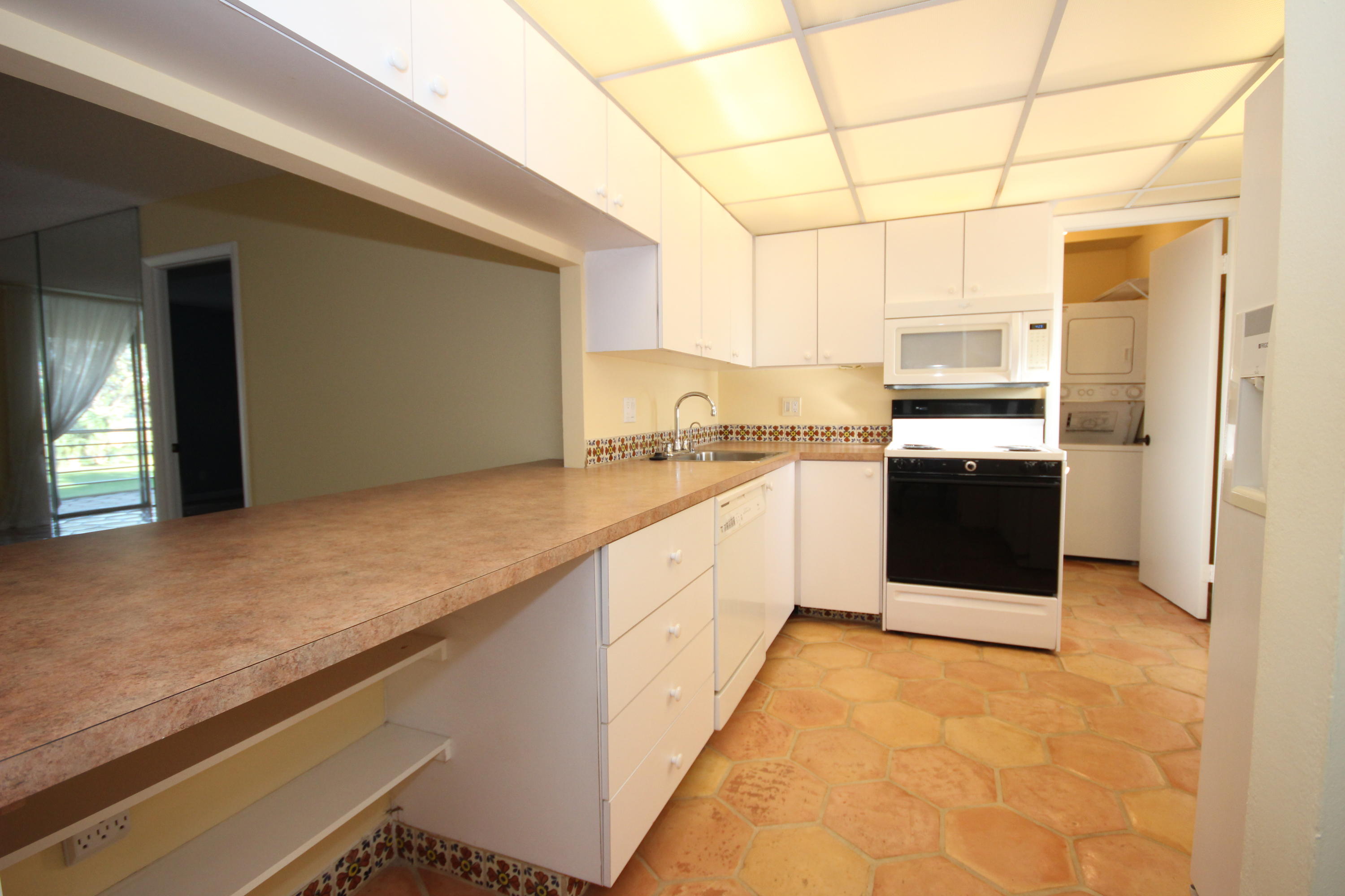 299 Northwest 52nd Terrace, Unit 218 Boca Raton, FL 33487 - Photo 7 of 37 IMG_0457