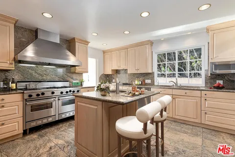 $6,495,000 | 502 North Palm Drive, Beverly Hills, CA 90210