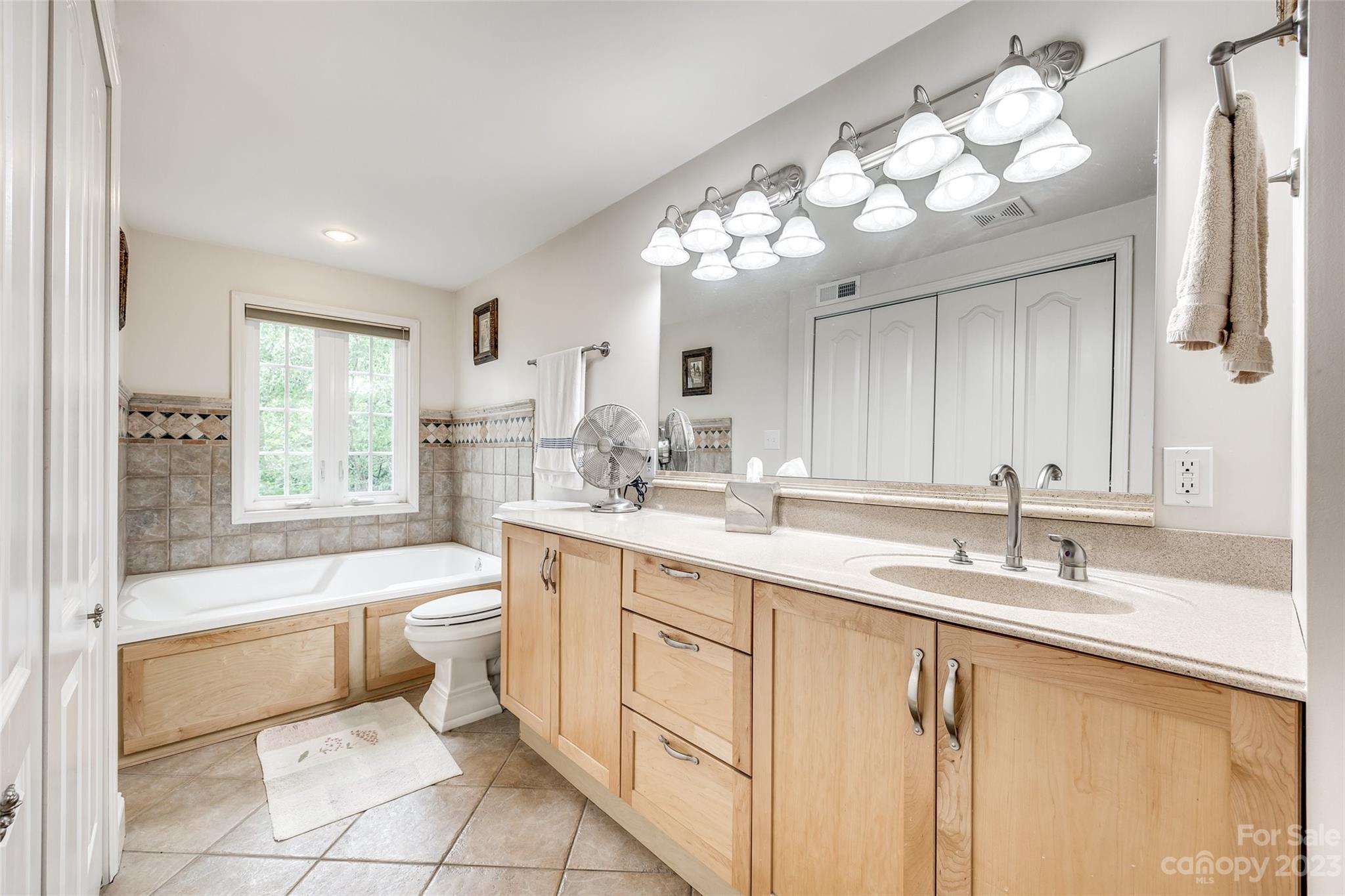 3811 Fox Valley Road Charlotte, NC 28278 - Photo 8 of 31 Gallery Image 8
