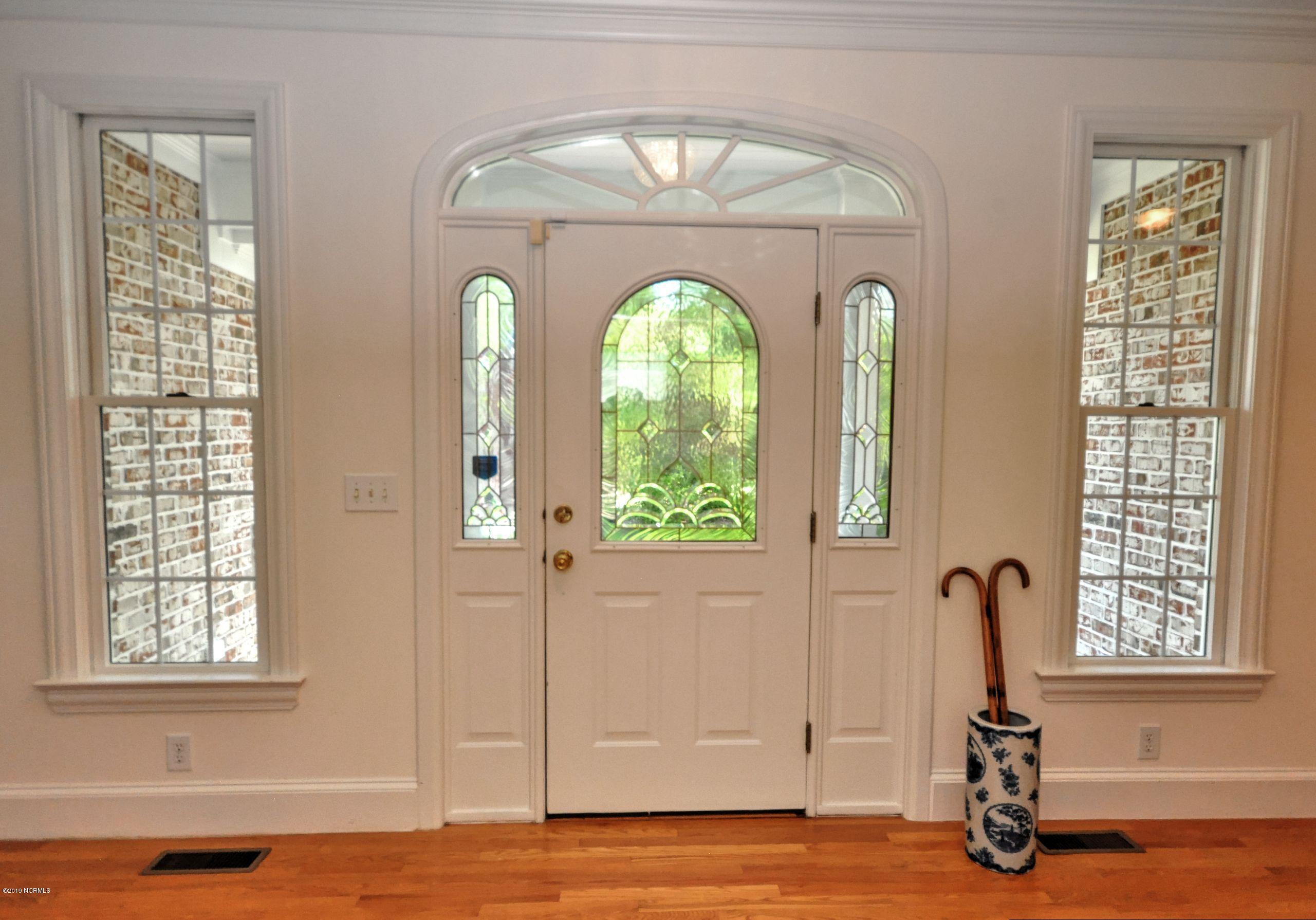 332 Rivage Promenade Wilmington, NC 28412 - Photo 3 of 29 Foyer