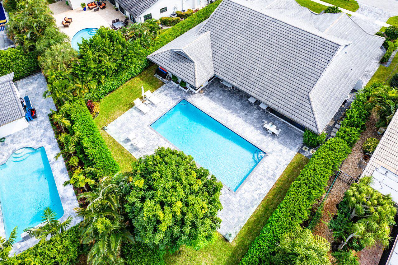 3707 Red Maple Circle Delray Beach, FL 33445 - Photo 33 of 39 a view of a backyard with plants