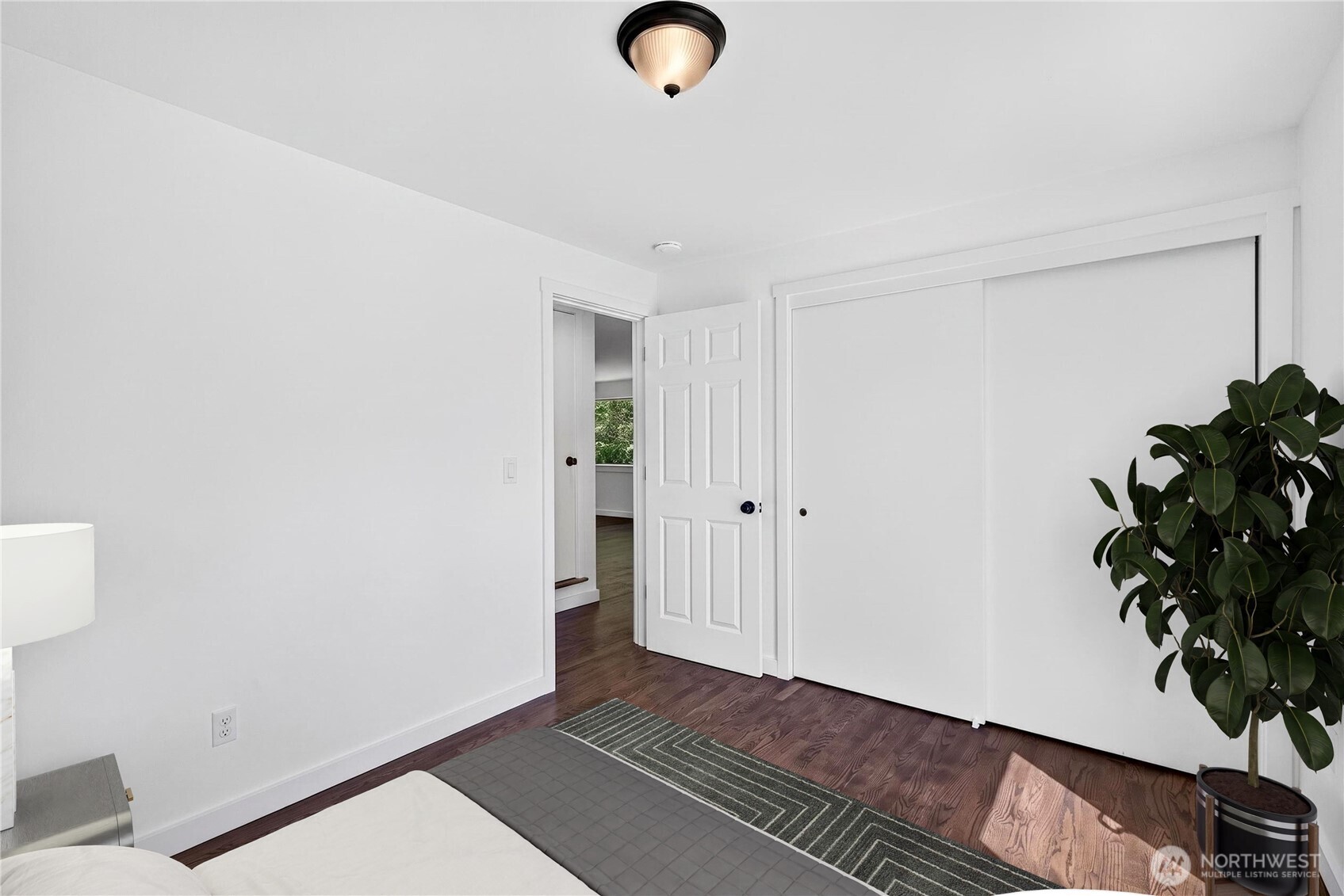12302 7th Place Southwest Seattle, WA 98146 - Photo 24 of 36