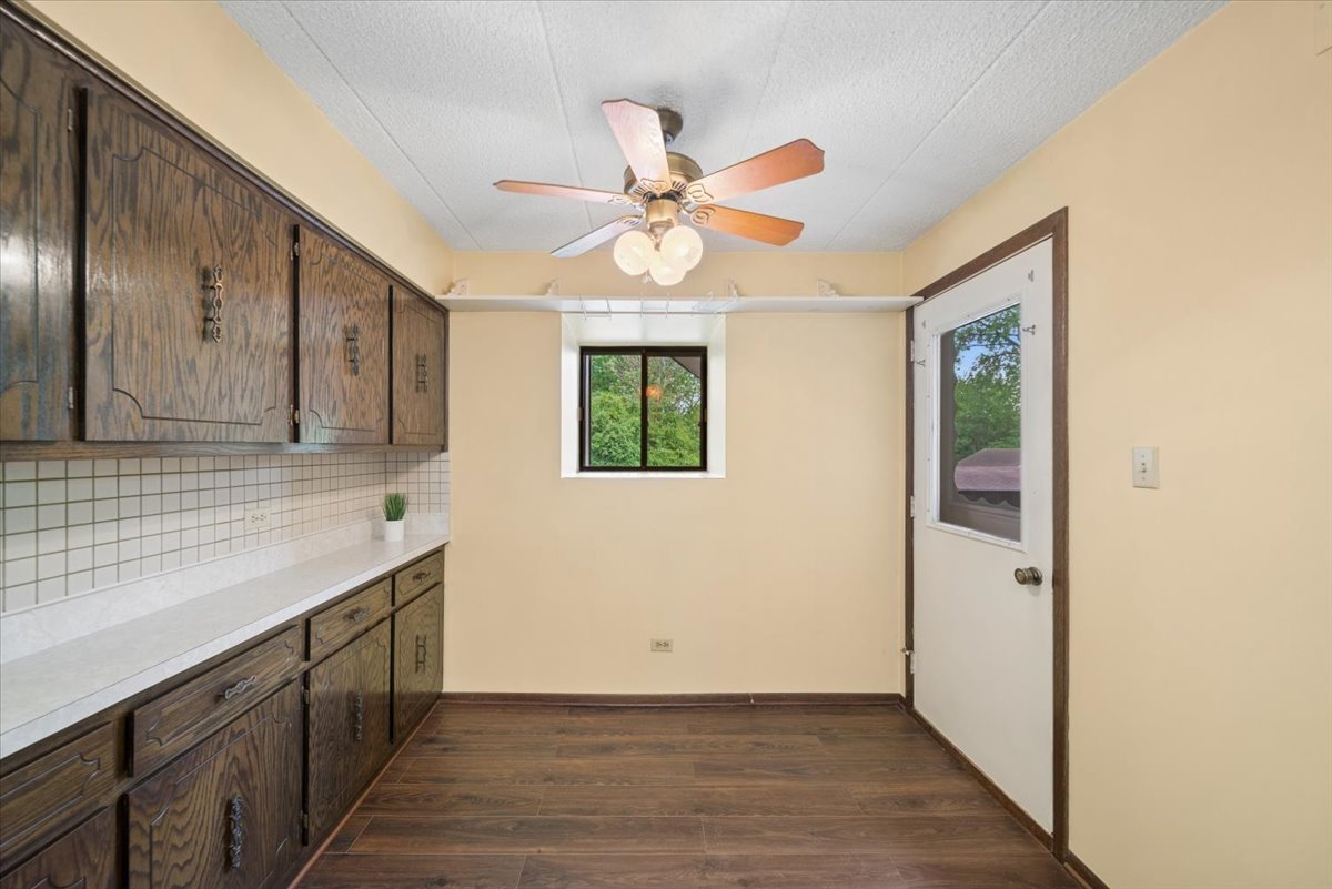 525 Cumnor Road, Unit 204 Westmont, IL 60559 - Photo 10 of 19