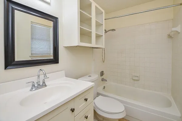 $129,000 | 12300 Brookglade Circle, Unit 139, Houston, TX 77099