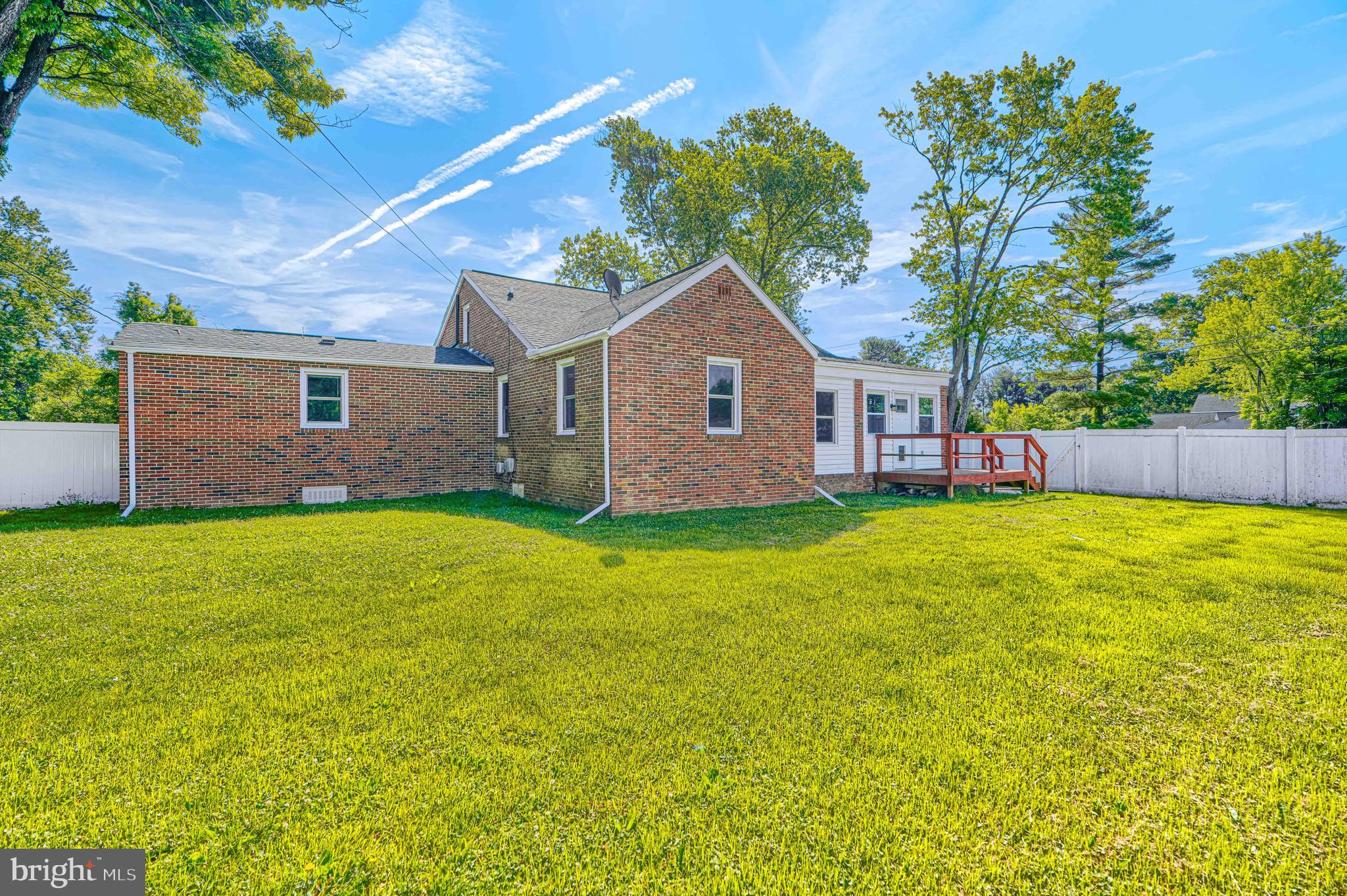 15 Mountain Road Fallston, MD 21047 - Photo 2 of 43