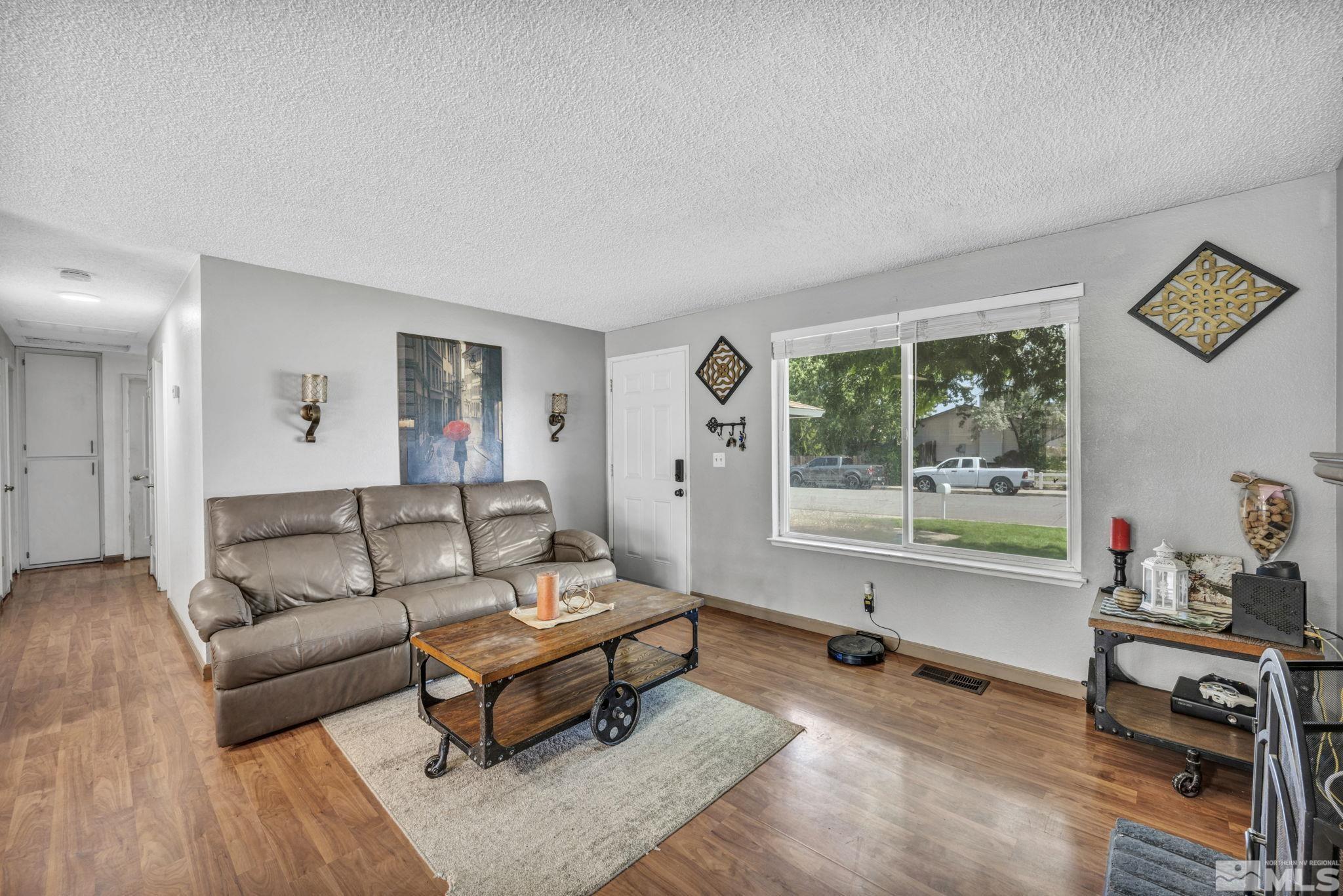 13005 Kernite Street Reno, NV 89506 - Photo 9 of 27 Photo 9