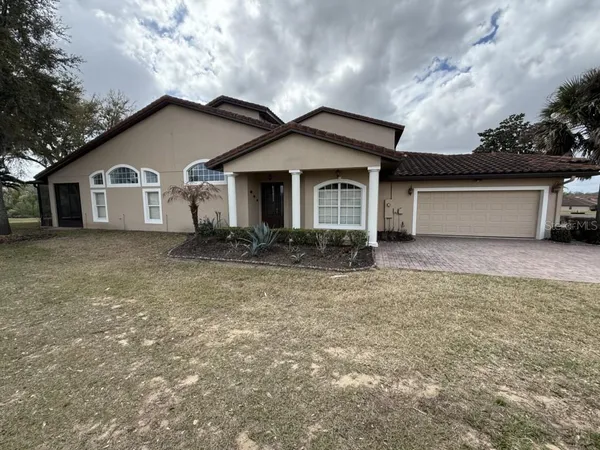 $399,900 | 26812 Bella Vista Drive, Howey-in-the-Hills, FL 34737
