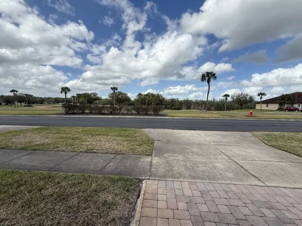 $399,900 | 26812 Bella Vista Drive, Howey-in-the-Hills, FL 34737