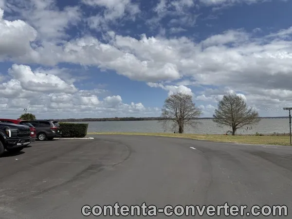 $399,900 | 26812 Bella Vista Drive, Howey-in-the-Hills, FL 34737