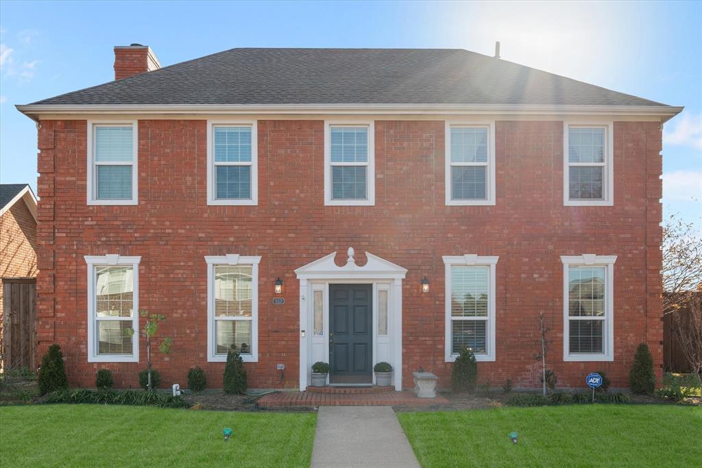 517 Meadowood Lane Coppell, TX 75019 - Photo 2 of 39 Welcome home to this bright and cheerful colonial