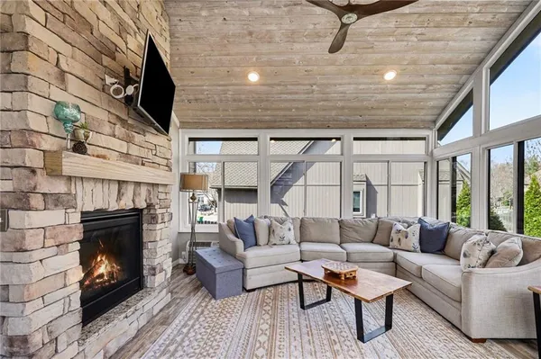 $735,000 | 5420 West 132nd Terrace, Overland Park, KS 66209