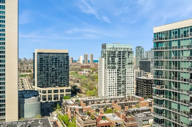 $595,000 | 510 West Erie Street, Unit 1701, Chicago, IL 60654