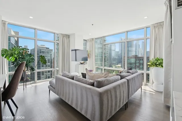 $595,000 | 510 West Erie Street, Unit 1701, Chicago, IL 60654