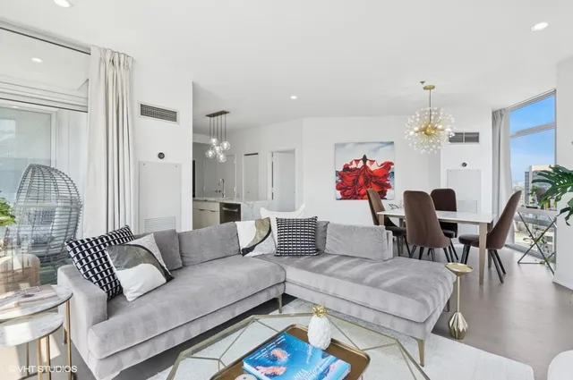 $595,000 | 510 West Erie Street, Unit 1701, Chicago, IL 60654