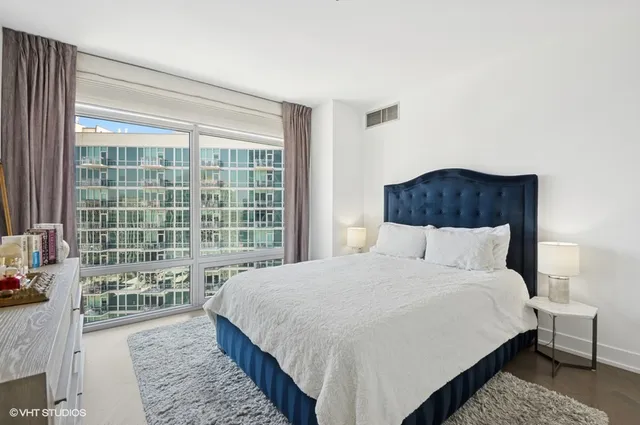 $595,000 | 510 West Erie Street, Unit 1701, Chicago, IL 60654