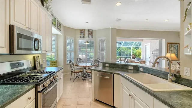 $6,500 | 6909 Lennox Place, Bradenton, FL 34201