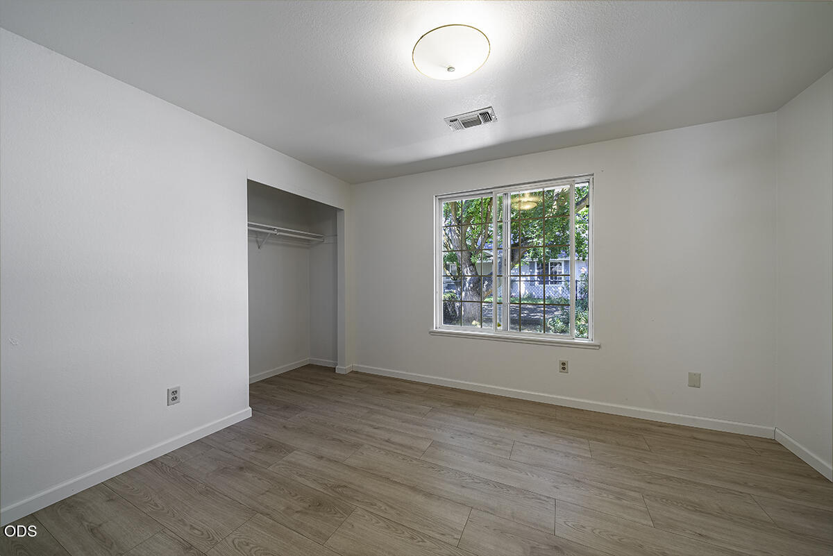 445 Midway Road Medford, OR 97501 - Photo 16 of 33