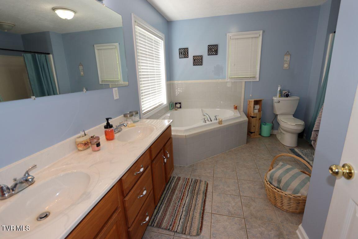 21377 Tranbarger Road Bristol, VA 24202 - Photo 21 of 40 21