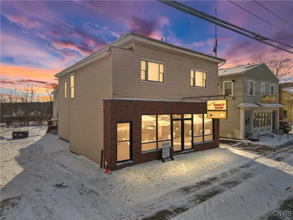 $624,900 | 135 West Manlius Street, De Witt, NY 13057