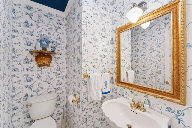 $900,000 | 30 Brittany Lane, Unit 30, Westhampton Beach, NY 11978