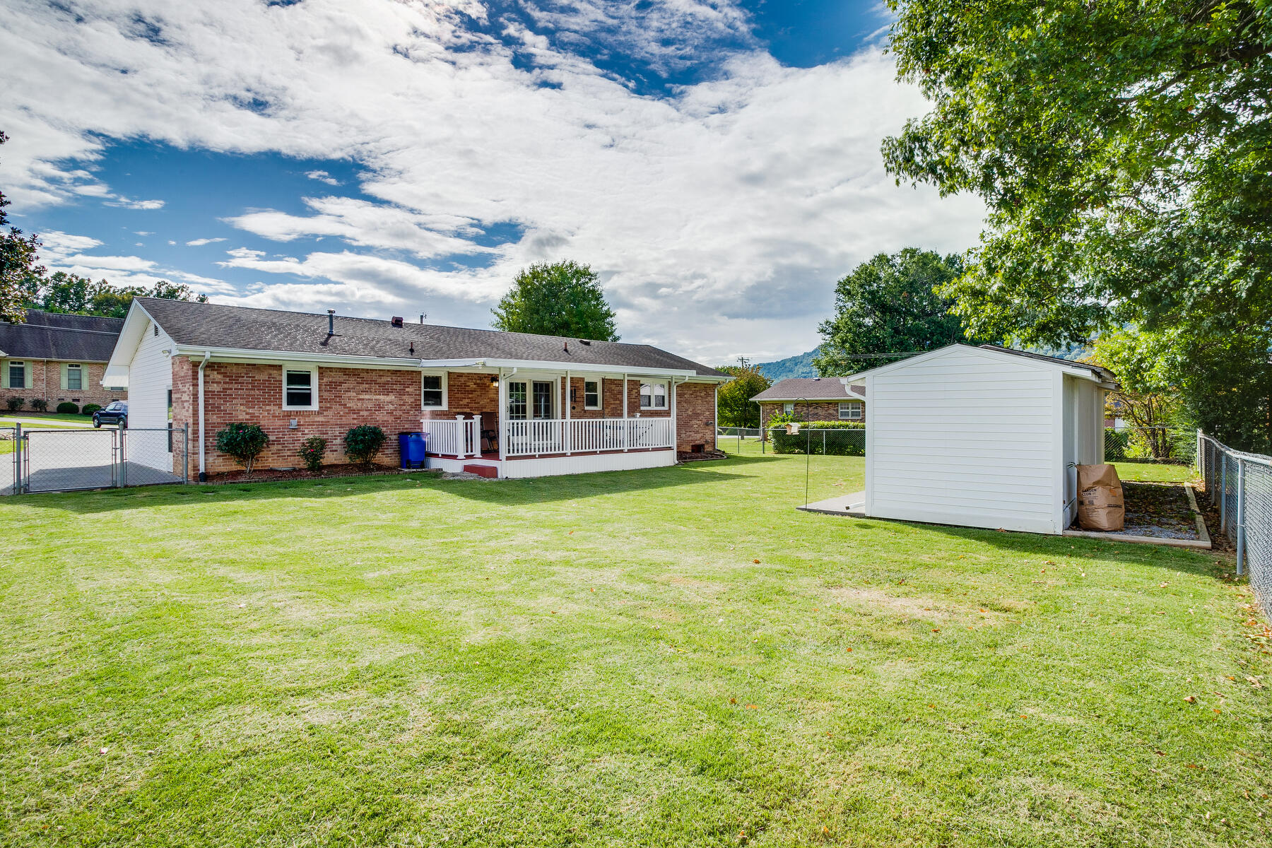 813 9th Street Erwin, TN 37650 - Photo 26 of 31 026
