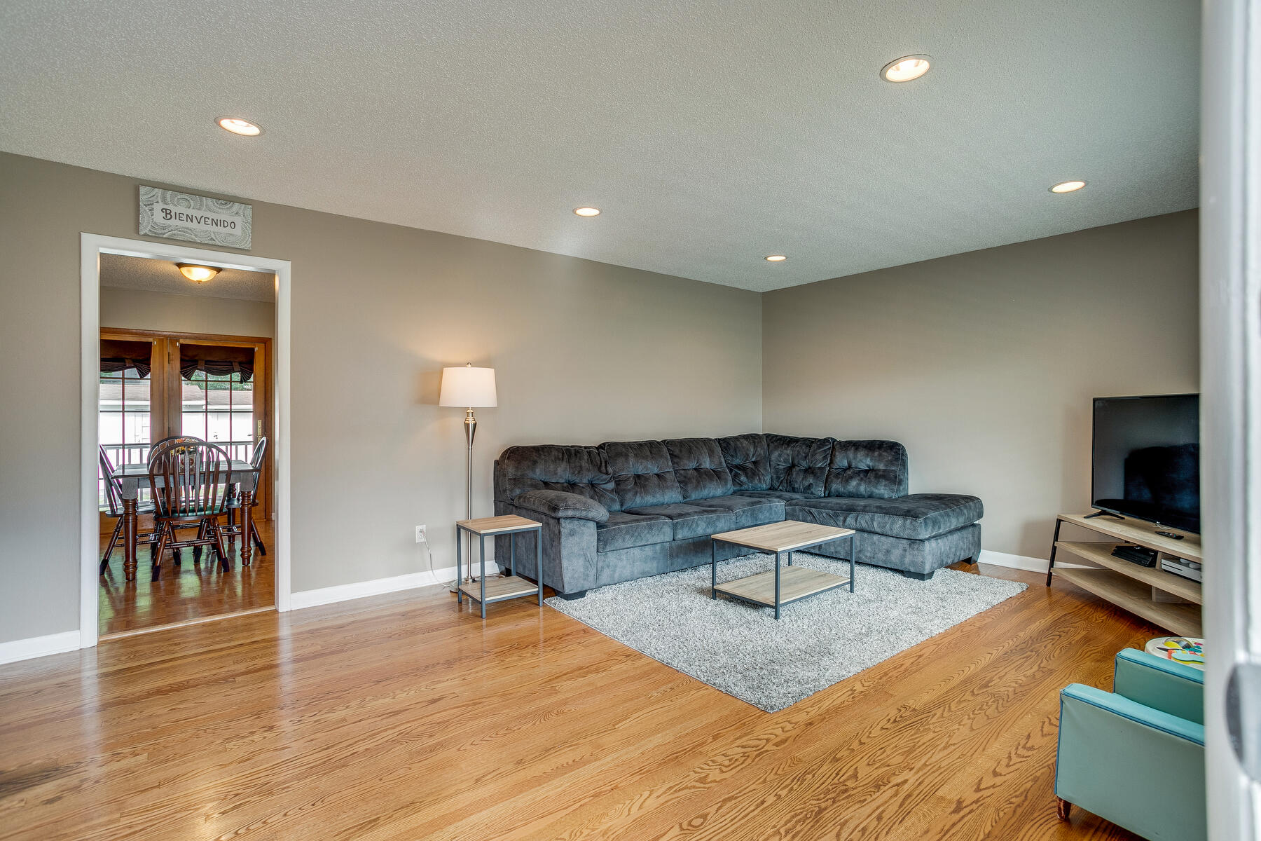 813 9th Street Erwin, TN 37650 - Photo 5 of 31 005