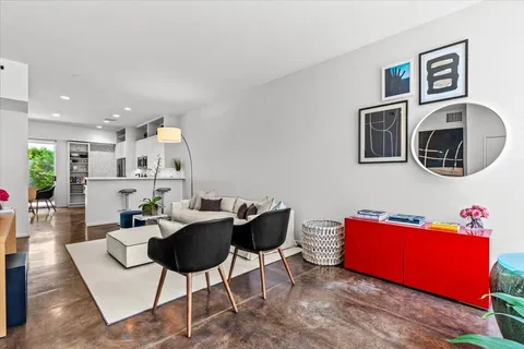 $470,000 | 222 Breeze Loop, Palm Springs, CA 92262