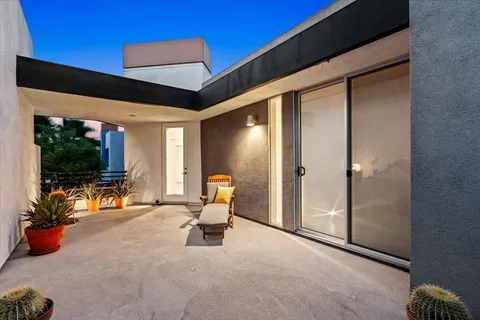 $470,000 | 222 Breeze Loop, Palm Springs, CA 92262