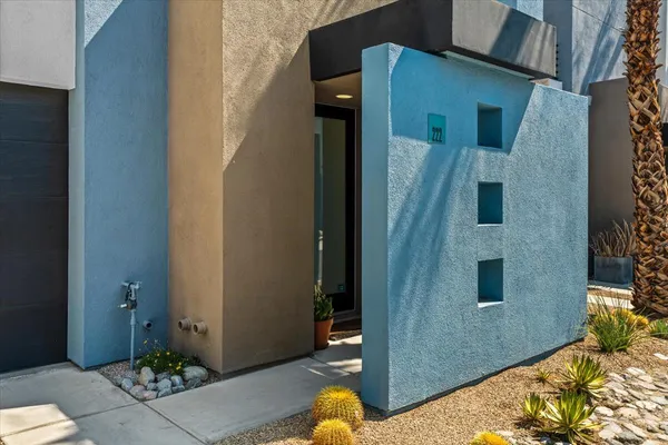 $470,000 | 222 Breeze Loop, Palm Springs, CA 92262