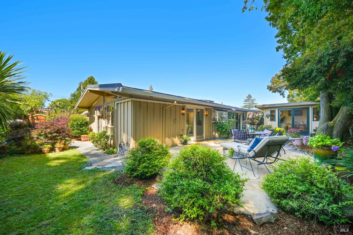 39 Orchard Way Novato, CA 94947 - Photo 25 of 47