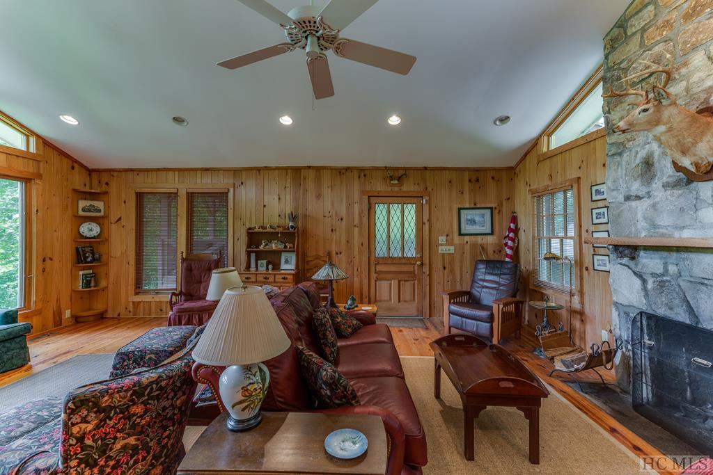 191 Sequoyah Ridge Road Highlands, NC 28741 - Photo 12 of 43 Gallery Image 12