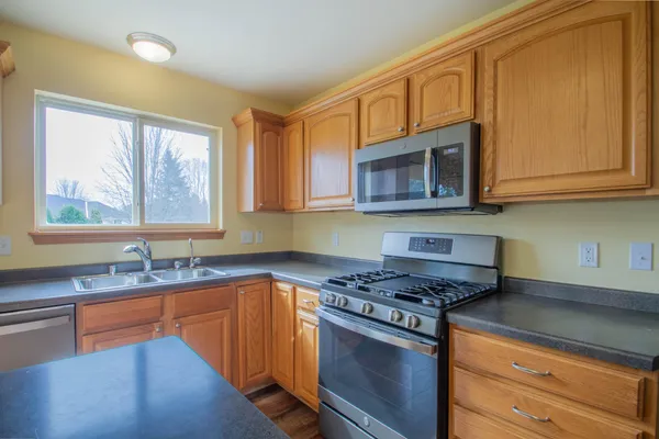 $484,900 | 805 Red Fox Court, Watertown, WI 53094