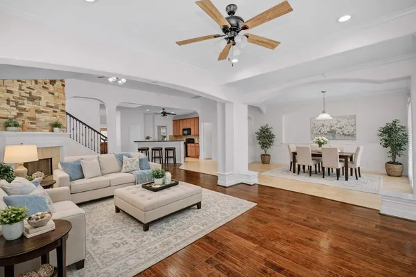 $2,700 | 1403 Lochman Drive, Houston, TX 77073