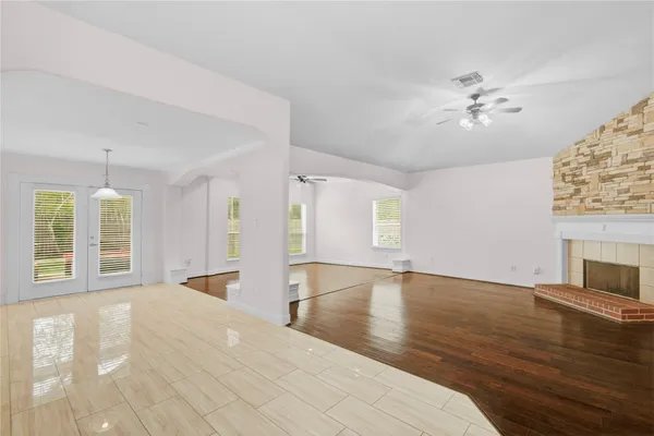 $2,700 | 1403 Lochman Drive, Houston, TX 77073