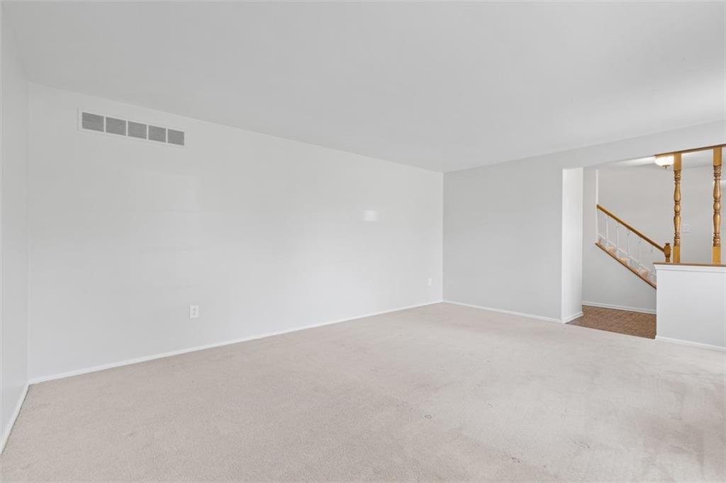 175 Seegar Road Pittsburgh, PA 15241 - Photo 9 of 50 Gallery Image 9