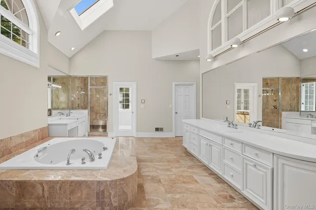 $5,895,000 | 10 Cooper Road, Scarsdale, NY 10583