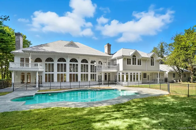 $5,895,000 | 10 Cooper Road, Scarsdale, NY 10583