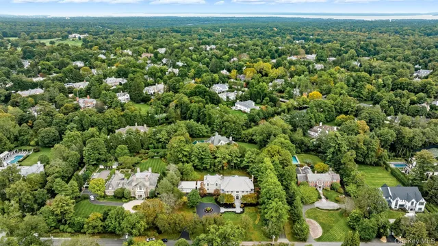 $5,895,000 | 10 Cooper Road, Scarsdale, NY 10583