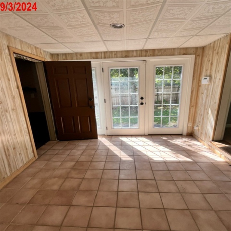 36 Melrose Street Worcester, MA 01605 - Photo 11 of 16