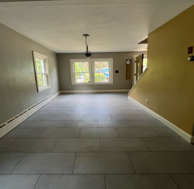 36 Melrose Street Worcester, MA 01605 - Photo 4 of 16