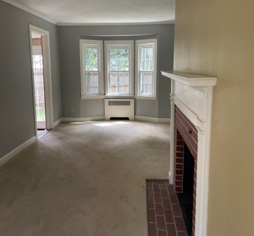 36 Melrose Street Worcester, MA 01605 - Photo 9 of 16