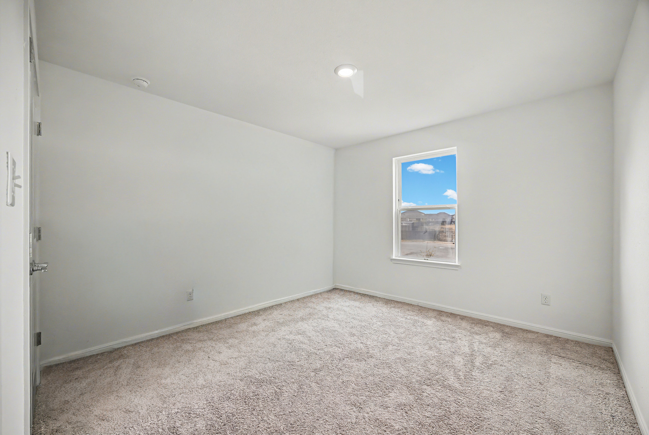 424 Spindrift Lane Leander, TX 78641 - Photo 17 of 26 a view of room and window