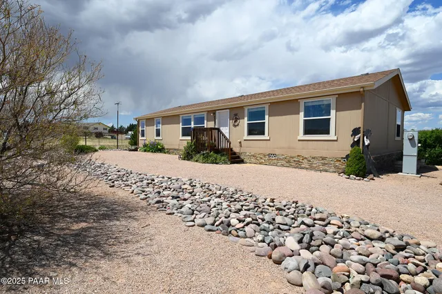$475,000 | 20850 North Old Highway 89, Paulden, AZ 86334