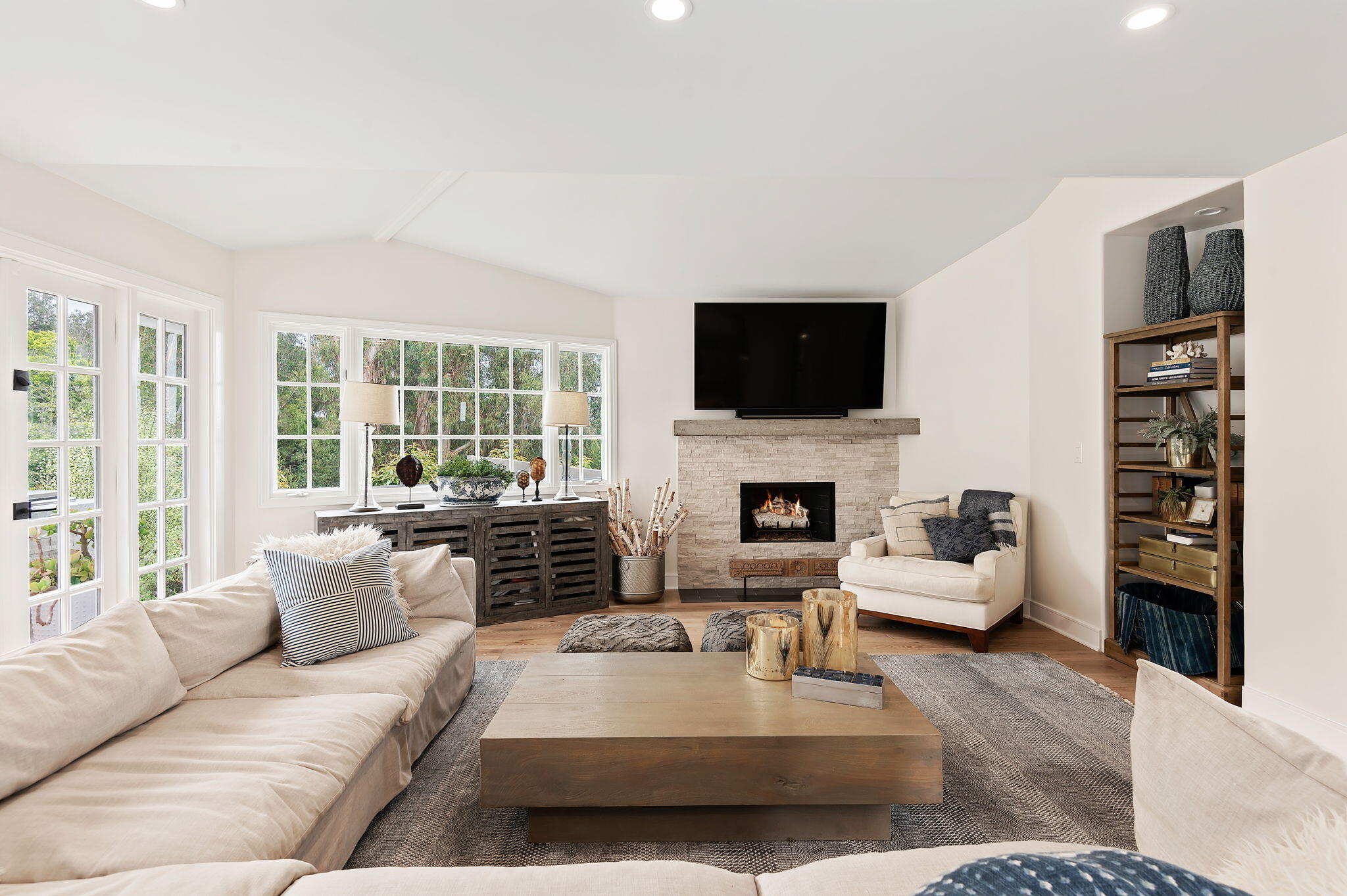 871 Deerpath Road Santa Barbara, CA 93108 - Photo 18 of 52 16-web-or-mls-16 - Family Room
