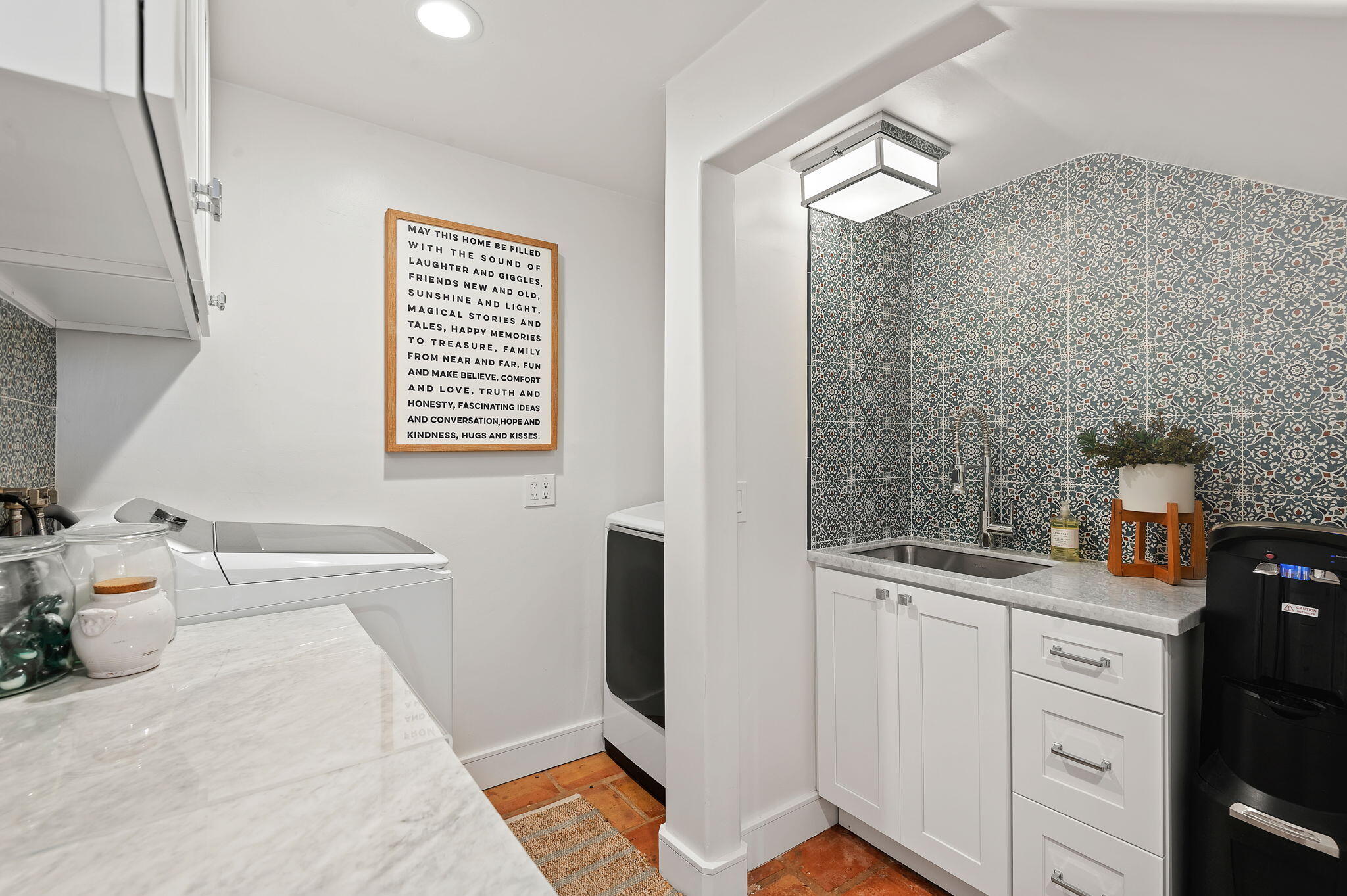 871 Deerpath Road Santa Barbara, CA 93108 - Photo 42 of 52 47-web-or-mls-47 - ADU - Laundry